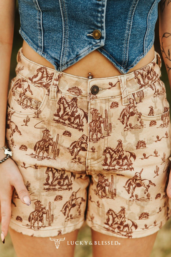 Lucky & Blessed Beige Western Printed Mid Rise Stretch Denim Shorts (12,7 cm binnenbeenlengte)
