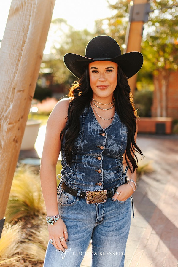 Lucky & Blessed donkergewassen laser western vest met concho-details en knoopsluiting